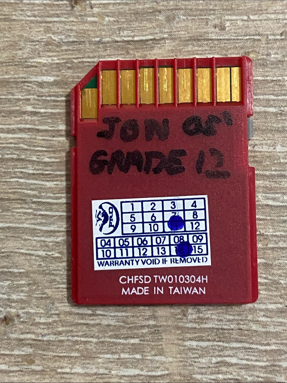 Generic 512MB Red SD Memory Card - Red - Picture 2 of 2